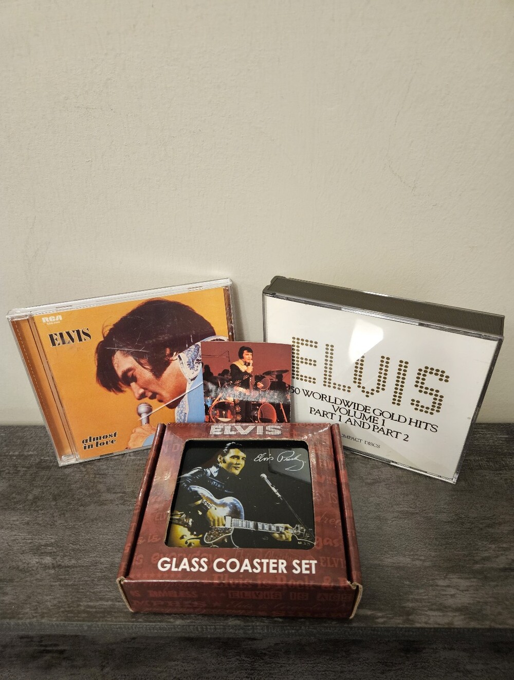 Elvis Presley Collector Bundle - 2 CDs & Glass Coaster Set